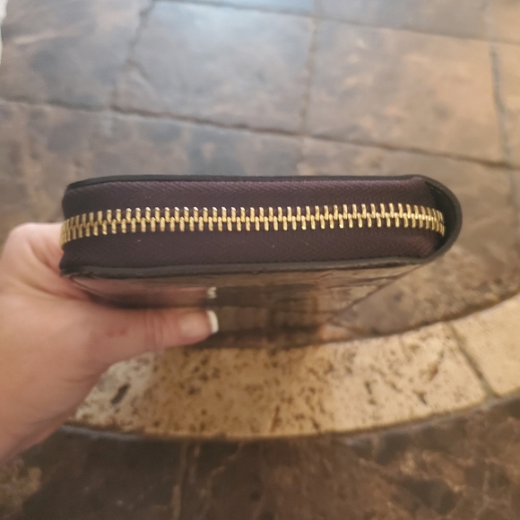 Louis Vuitton Amarante Monogram Bordeoux Vernis Zippy Wallet - Picture 6 of 13